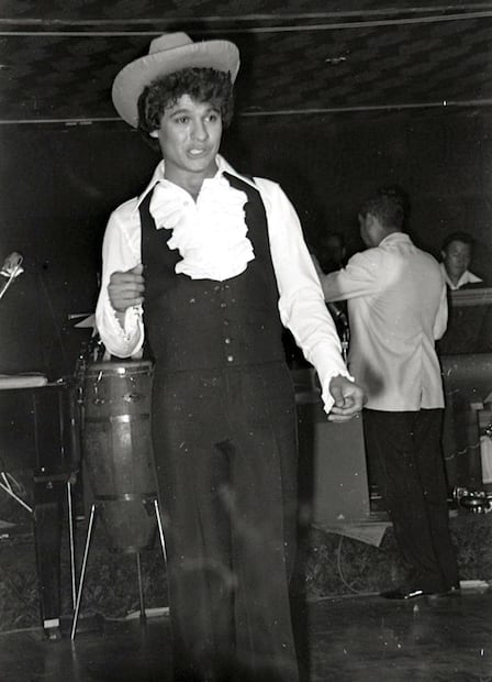 Debut de Juan Gabriel en el cabaret de Casino Royal, el 12 de junio de 1975. 
Foto: Ramón Romero/Archivo EL UNIVERSAL.