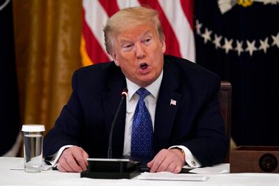 Trump aprovecha el coronavirus para promover sus teorías médicas favoritas