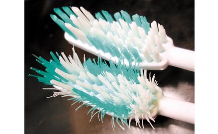 Limpiar mal tu boca propiciaría el cáncer de colon