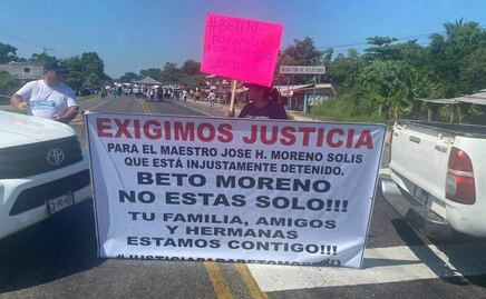 Familiares y amigos exigen liberar a maestro detenido por acoso sexual en Chiapas; aseguran que es inocente