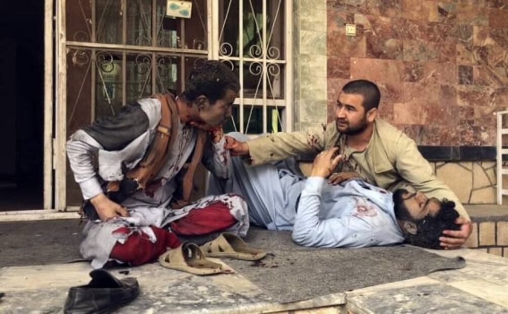 Explota bomba durante ceremonia por "Día Nacional de los Periodistas" en Afganistán