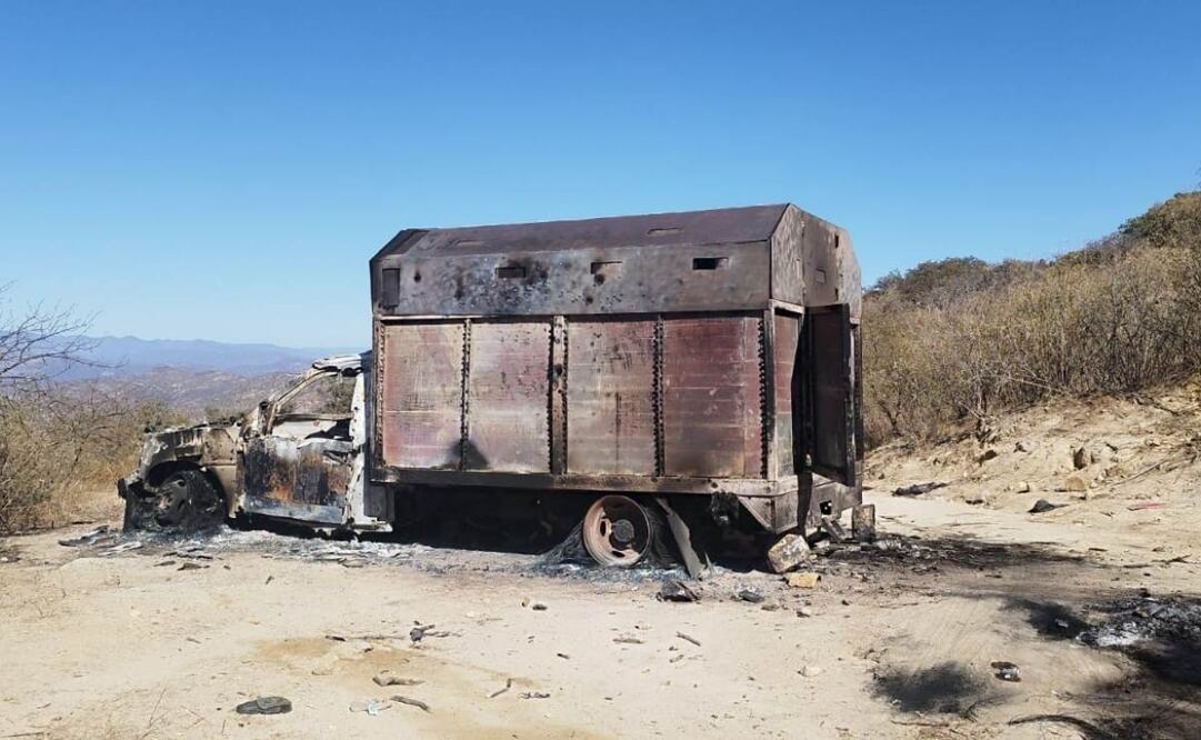 De igual forma, fueron encontrados un chaleco táctico, nueve cargadores metálicos desabastecidos, calibres 7.62 x 39 milímetros, 55 casquillos calibres 7.62 x 39 milímetros. (10/03/2025). Foto: Especial