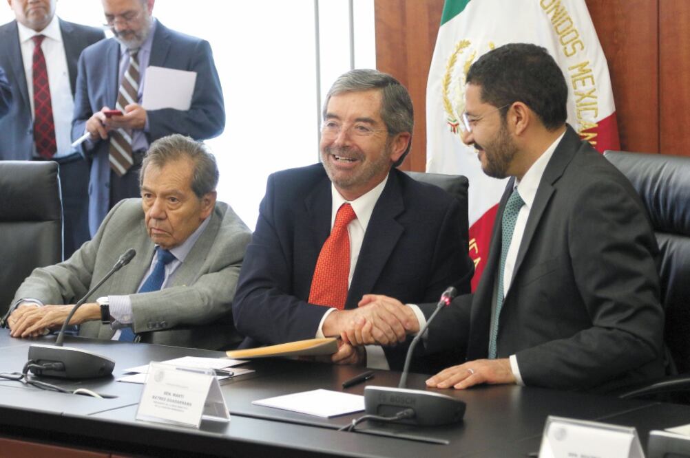 Porfirio Muñoz Ledo, presidente de la Cámara de Diputados; Juan Ramón de la Fuente, representante permanente de México ante la ONU, y Martí Batres, presidente de la Mesa Directiva del Senado. Foto: CARLOS MEJÍA/EL UNIVERSAL