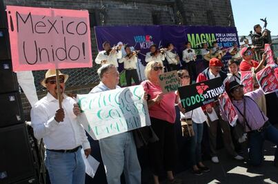 Marchan 300 contra Donald Trump en Puebla