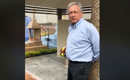 "Dichoso mes que empieza con Todos Santos y termina con San Andrés", la broma de AMLO en el Día de Muertos