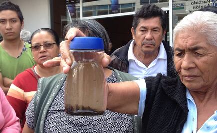 Vecinos de Ecatepec exigen agua potable con amparos