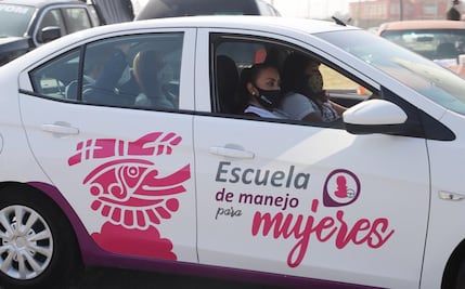 Se gradúa primera generación de Escuela de Manejo para Mujeres en Ecatepec
