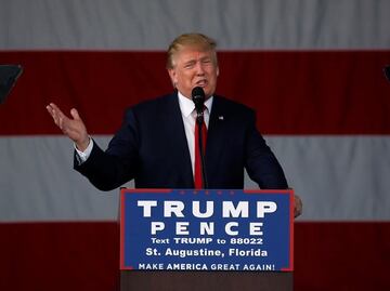 Hillary Clinton no sería nada sin apoyo de los medios: Trump