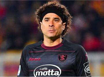 Directivo del Salernitana confirma el futuro de Guillermo Ochoa en Italia