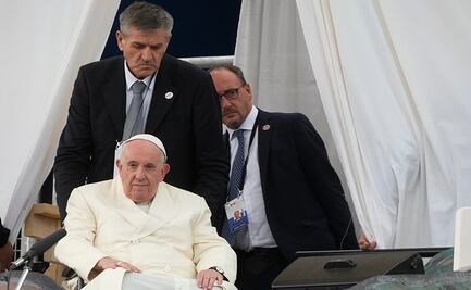 Por primera vez, el Papa Francisco tendrá "asistente sanitario personal": será el enfermero que le salvó la vida