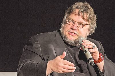 Apoya Del Toro documental sobre Ayotzinapa