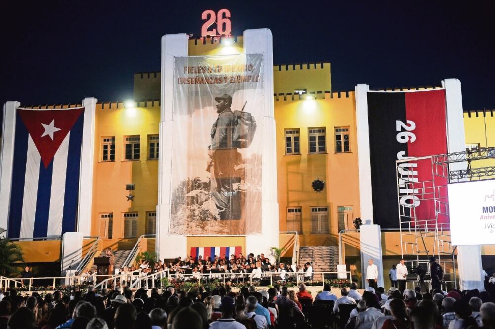 Ceremonia. Es la primera vez que Cuba celebra la efeméride con Miguel Díaz-Canel como presidente. (YAMIL LAGE. AFP)