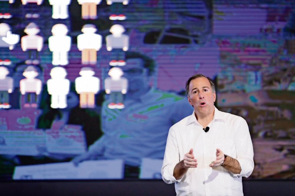 El candidato presidencial de la coalición que integran PRI, PVEM y NA, José Antonio Meade, dice que es una vergüenza que las rencillas entre políticos “dinamiten” el Sistema Nacional Anticorrupción (IVÁN STEPHENS. EL UNIVERSAL)