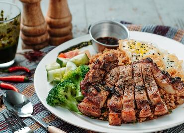 ¿Cuáles son los beneficios de comer carne de cerdo?