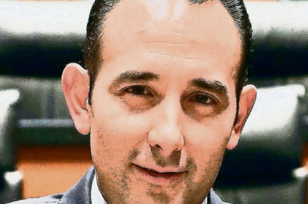 ROBERTO GIL ZUARTH, Senador del PAN. (Archivo. EL UNIVERSAL)