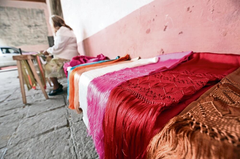 Se busca promover y salvaguardar esta prenda tradicional mexicana (ARCHIVO EL UNIVERSAL)