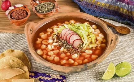 ¿Por qué comemos guajolote, buñuelos, tamales y pozole en Navidad?