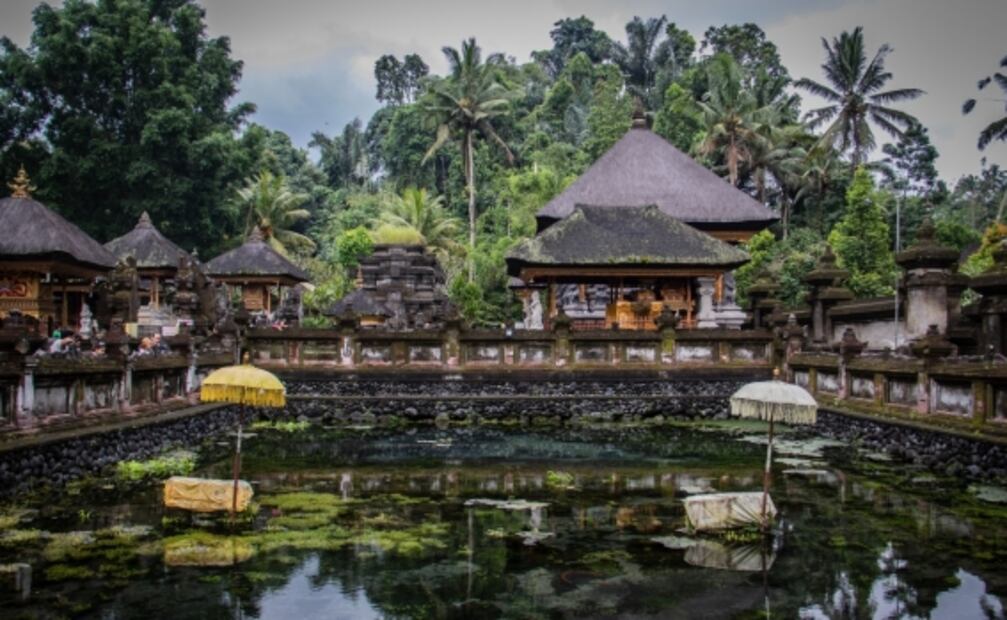 Estos son 7 lugares en el mundo en donde si eres mujer no puedes entrar