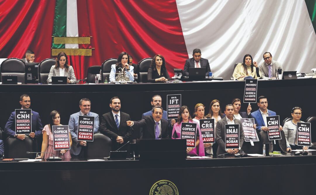 Los diputados de oposición señalaron que la reforma constitucional afectará la transparencia y la evaluación de las políticas públicas del gobierno federal. Foto: de CARLOS MEJÍA. EL UNIVERSAL