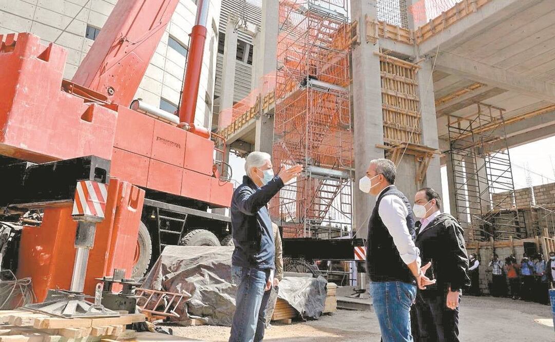 Alfredo del Mazo Maza recorrió los trabajos de la Línea 2 del Mexicable, obra que calificó como la más importante en el Edomex y que dará un mejor servicio a las familias. Foto: ESPECIAL