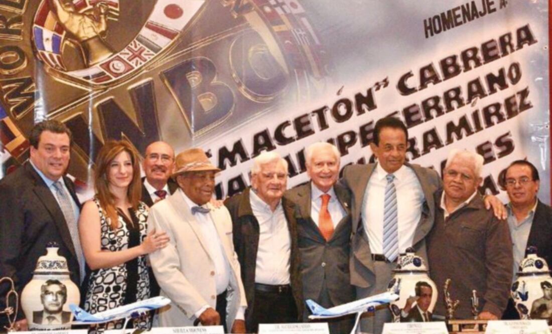 La trayectoria de Ultiminio Ramos fue reconocida por la familia boxística (TWITTER CMB)