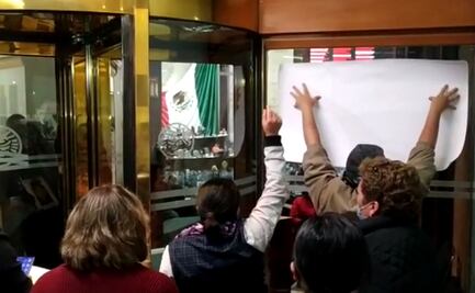 Víctimas exigen a Morena frenar extinción de 109 fideicomisos