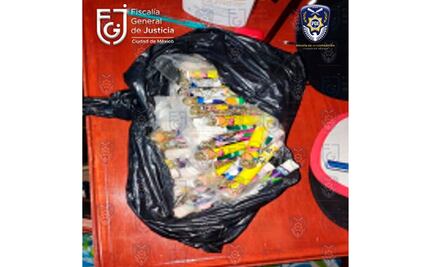 Decomisan drogas de "narcotiendita" en Iztapalapa; hay una detenida 