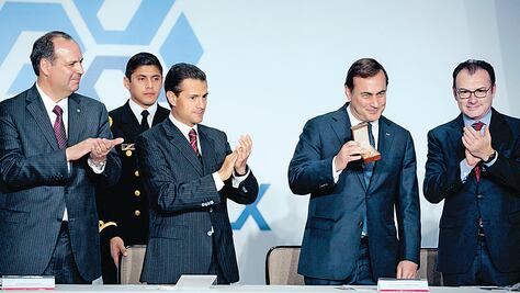 Peña Nieto envía nuevo calendario escolar