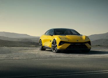Lotus Emeya, un sedán eléctrico tan rápido como un Bugatti Chiron