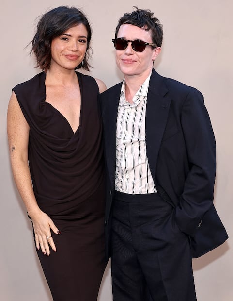 Julia Shiplett y Elliot Page asisten al estreno en Nueva York de "The Odyssey".
Foto: ANGELA WEISS / AFP.