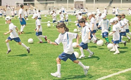Con futbol enseñan valores y convivencia 