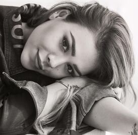 Danna Paola protagoniza la nueva portada de la revista Elle España