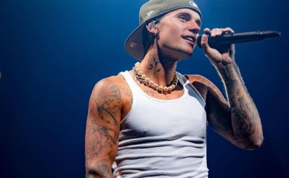 Los hombres también le cantan a la ruptura y estos cantantes lo han hecho