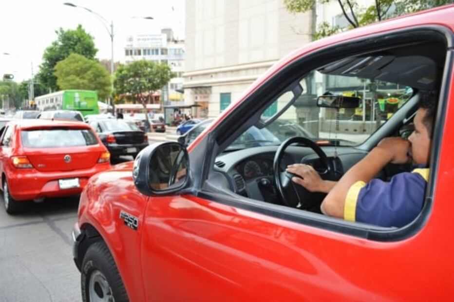¿A cuántos decibeles te expones cuando manejas?