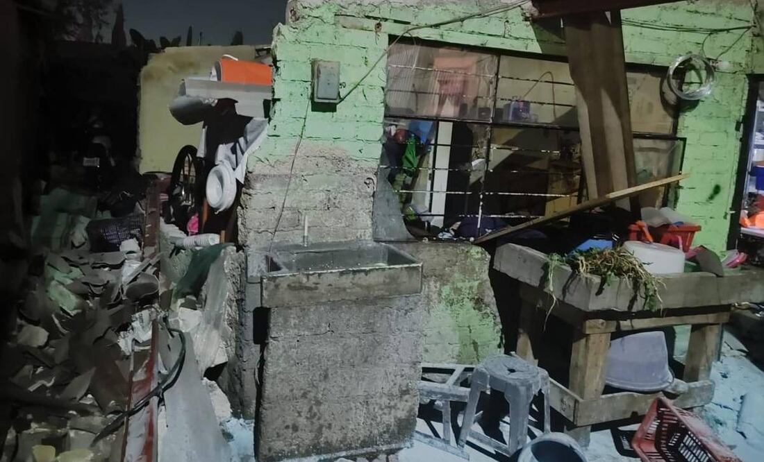 Al lugar llegaron elementos de Protección Civil y Bomberos quienes realizaron las labores para sofocar el incendio. Foto: Especial