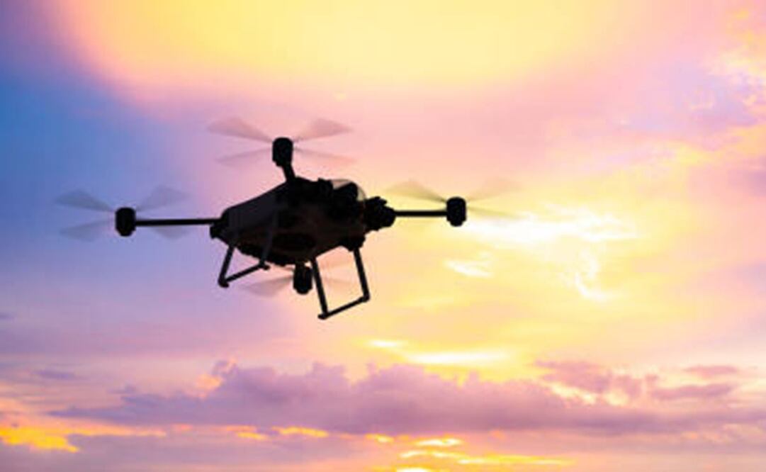 The Wall Street Journal recordó que la ley federal prohíbe a las fuerzas armadas neutralizar esos aparatos cerca de las bases estadounidenses si estos no suponen una amenaza inminente. Foto: iStock