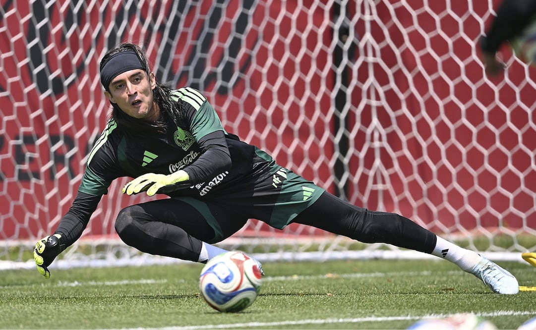 Carlos Acevedo durante un entrenamiento de la Selección Mexicana. FOTO: IMAGO7