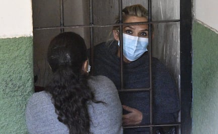 Dictan cuatro meses de prisión preventiva para expresidenta Áñez de Bolivia