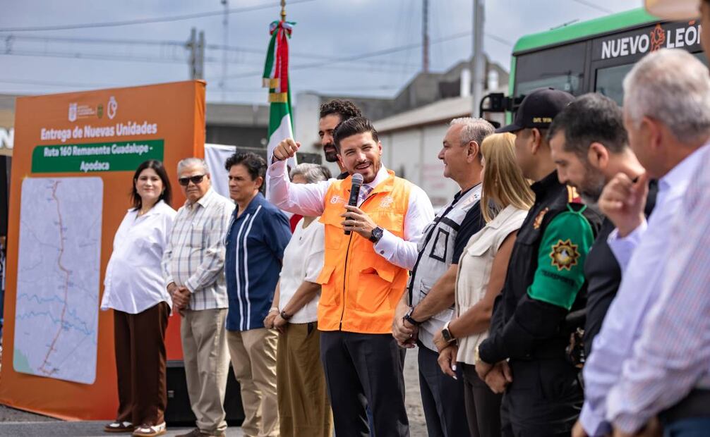 Entrega de 25 nuevas unidades de la  Ruta 160 Remanente Guadalupe-Apodaca. Foto: Gobierno de Nuevo León