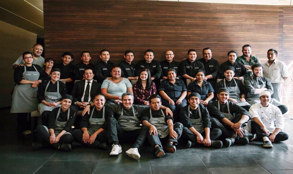 Foto: CORTESÍA / El equipo de sala y cocina del restaurante Biko