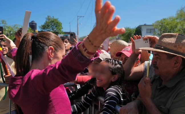 Sheinbaum abre las puertas de la "Rosario Castellanos" a estudiantes rechazados en la UNAM; convoca a más universidades