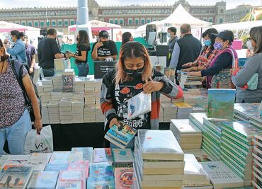 Noam Chomsky, homenaje a David Huerta y libros gratis: ¿qué esperar en la FIL Zócalo?