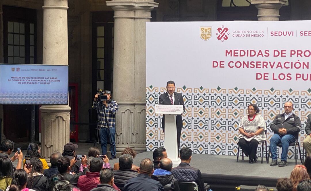 Martí Batres busca la conservación patrimonial de 135 áreas que se encuentran en pueblos y barrios de la capital, serán mediante acciones y medidas que contribuyan a preservar los valores urbanísticos, históricos y culturales. Foto: Alberto Acosta / EL UNIVERSAL