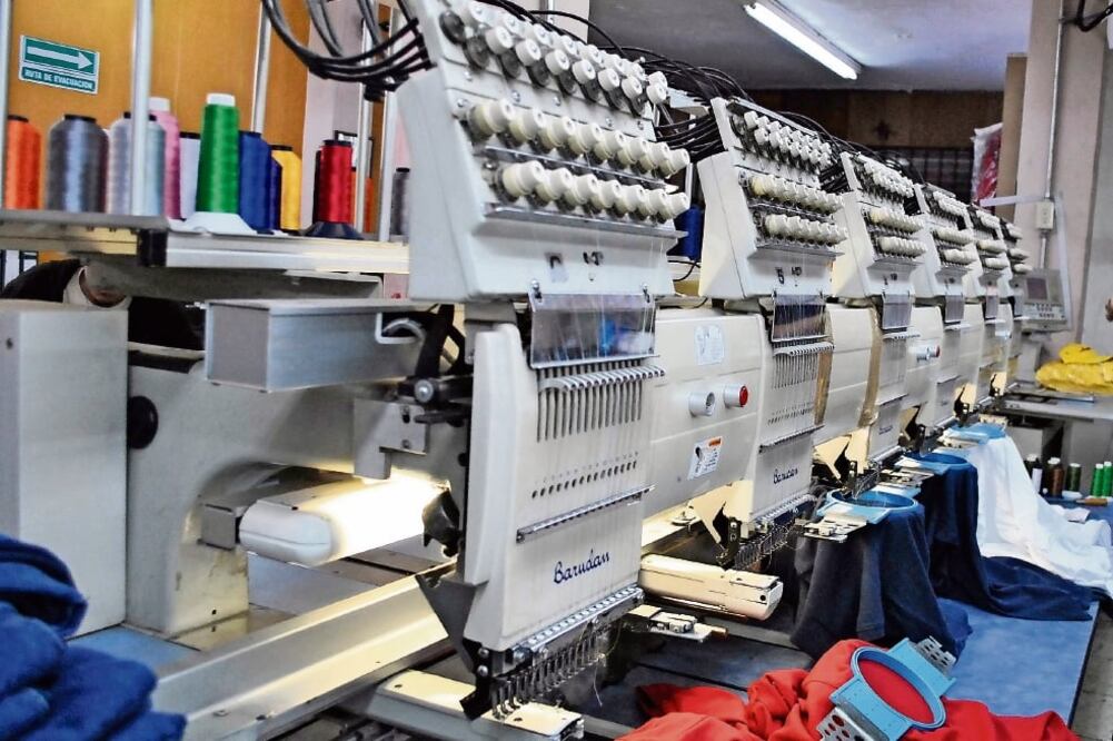 Si desaparece el TLCAN, el arancel que se cobraría a los textiles mexicanos en Estados Unidos sería de 7%, y de casi 15% para prendas de vestir (ARCHIVO EL UNIVERSAL)