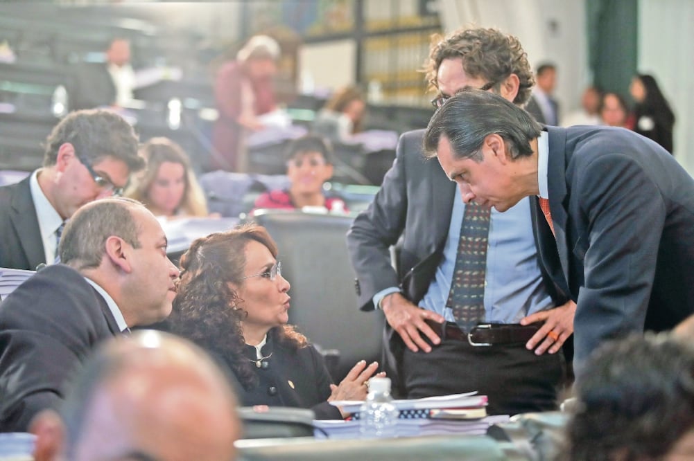 Constituyentes se enfrascaron en una diatriba al no alcanzar la mayoría simple en las opciones para integrar los órganos a votación (IVAN STEPHENS. EL UNIVERSAL)