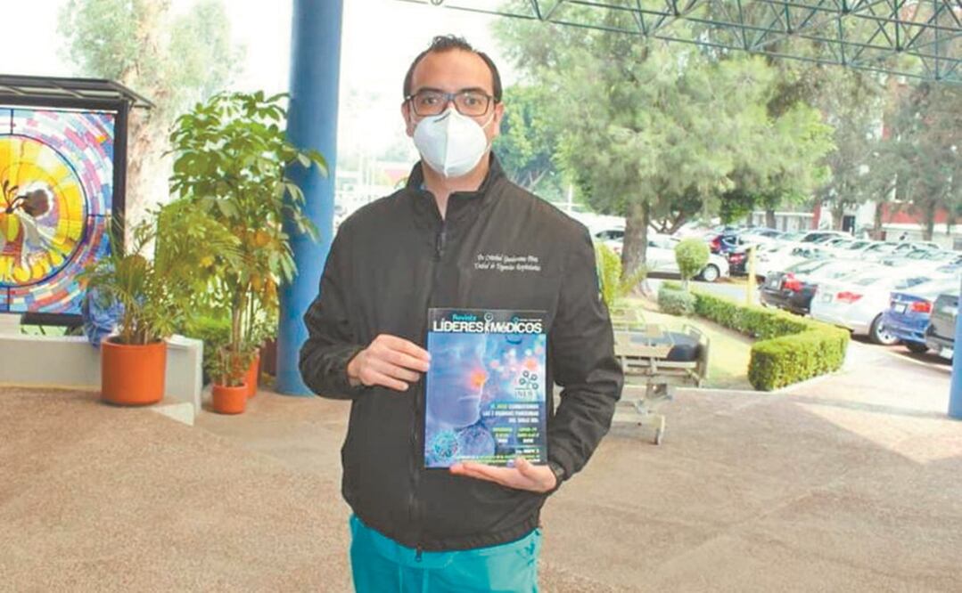 El doctor Cristóbal Guadarrama Pérez, jefe de la Unidad de Urgencias del INER, recibió al primer paciente, que tenía 41 años. Foto: ESPECIAL