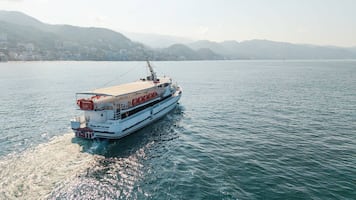 Estrenan ferry de Puerto Vallarta a Yelapa