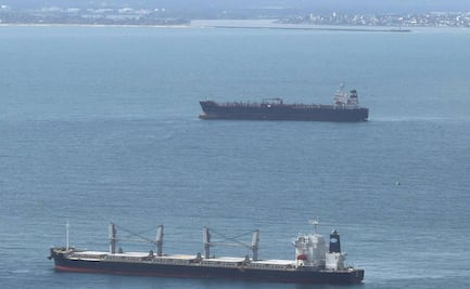 Reportan derrame de Pemex en el Golfo de México; Marina despliega 4 embarcaciones, 2 aeronaves y 255 elementos