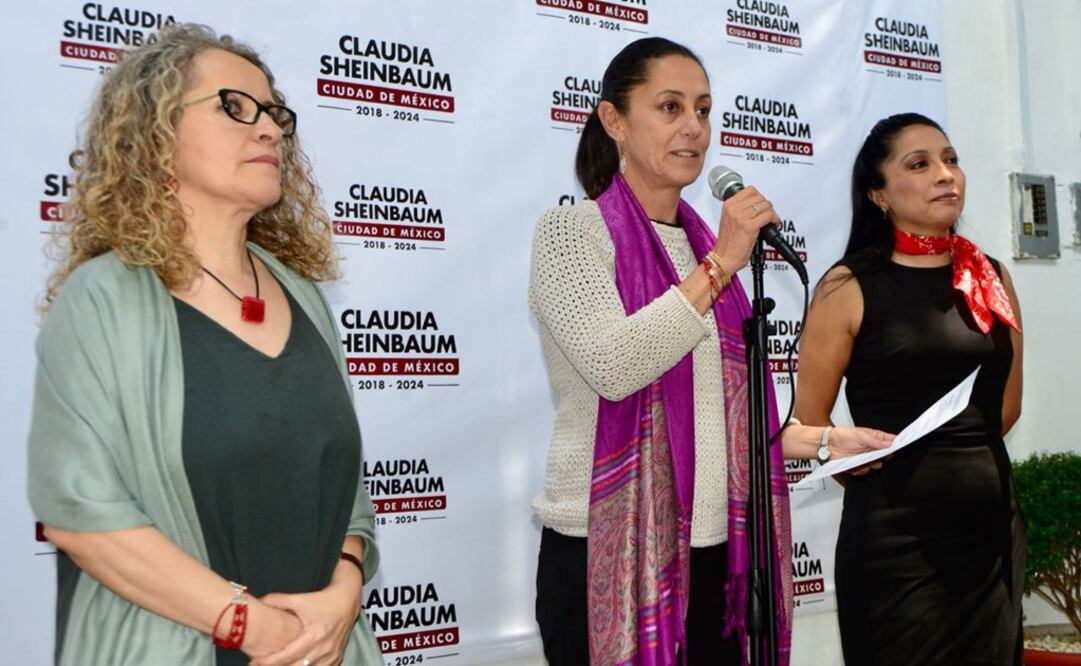La jefa de Gobierno electa, Claudia Sheinbaum, con Esthela Damián y Araceli Damián (Foto: Cortesía)