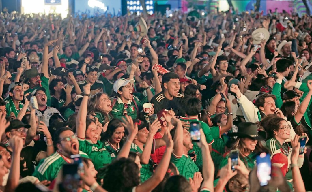 En Guadalajara, más de 60 mil personas, según datos oficiales, se reunieron para festejar el triunfo de la Selección Mexicana ante Corea del Sur. Foto: FERNANDO CARRANZA/CUARTOSCURO
